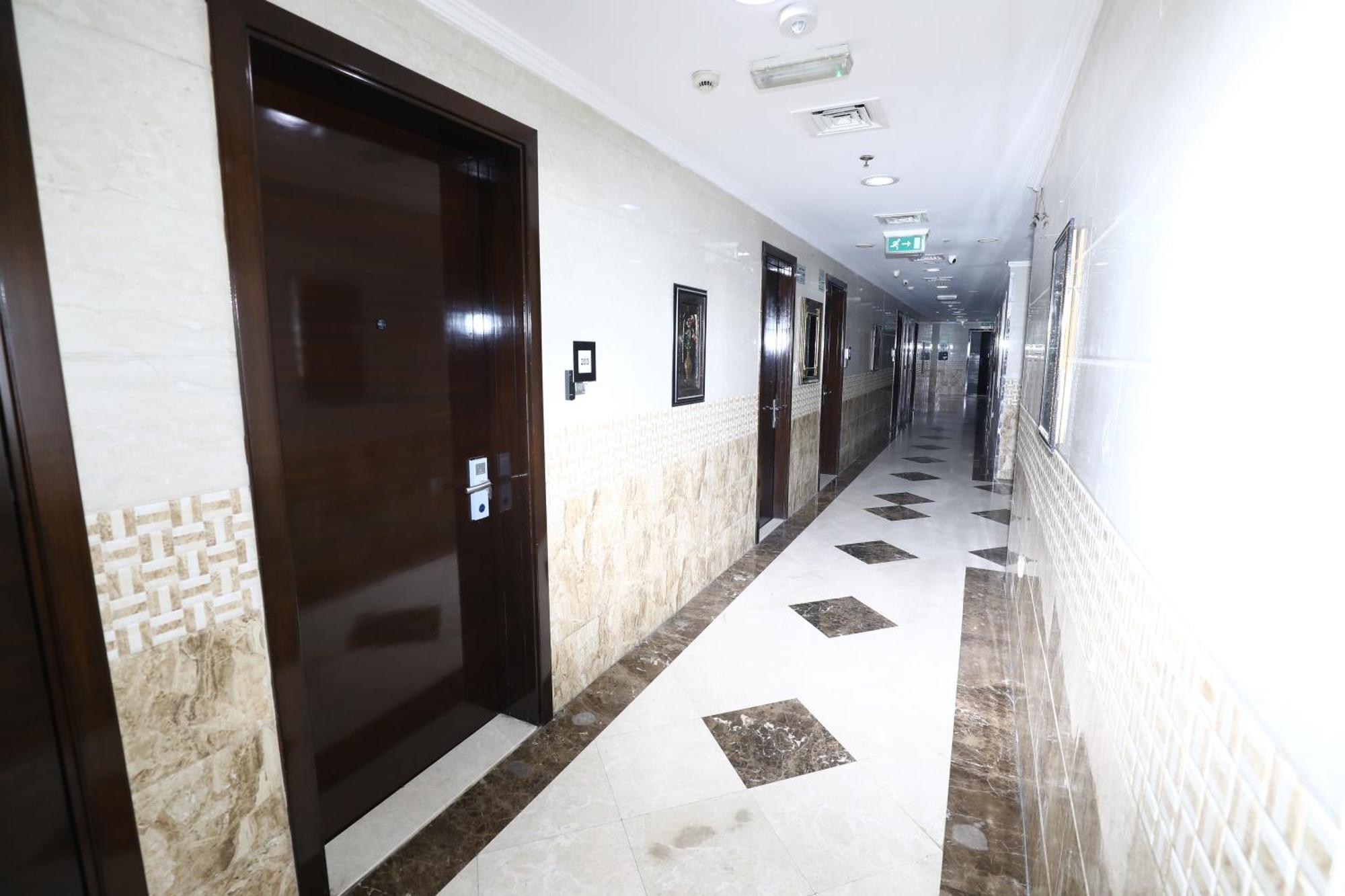 Naif Fort Hotel Dubai Exterior foto
