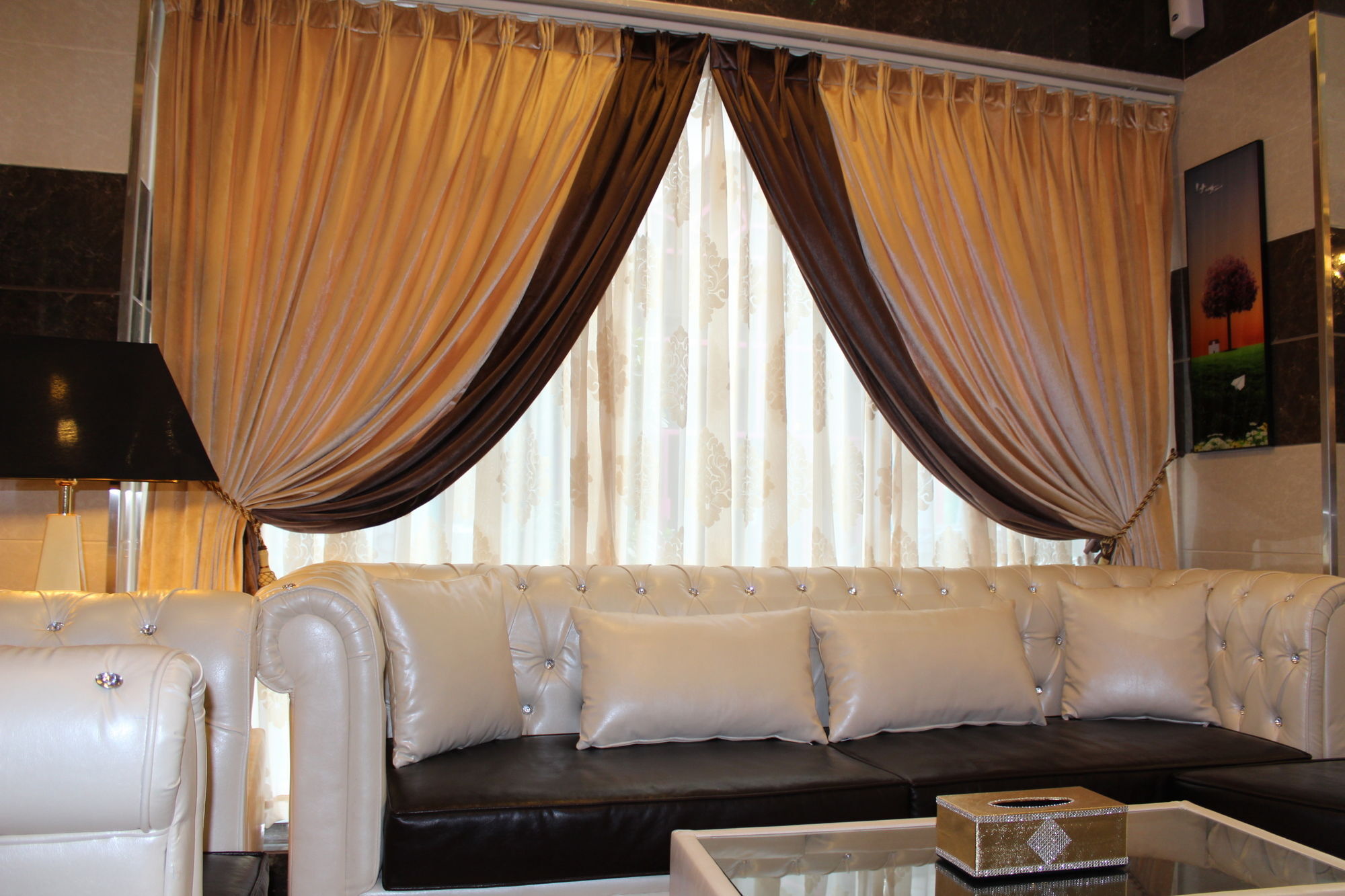 Naif Fort Hotel Dubai Exterior foto