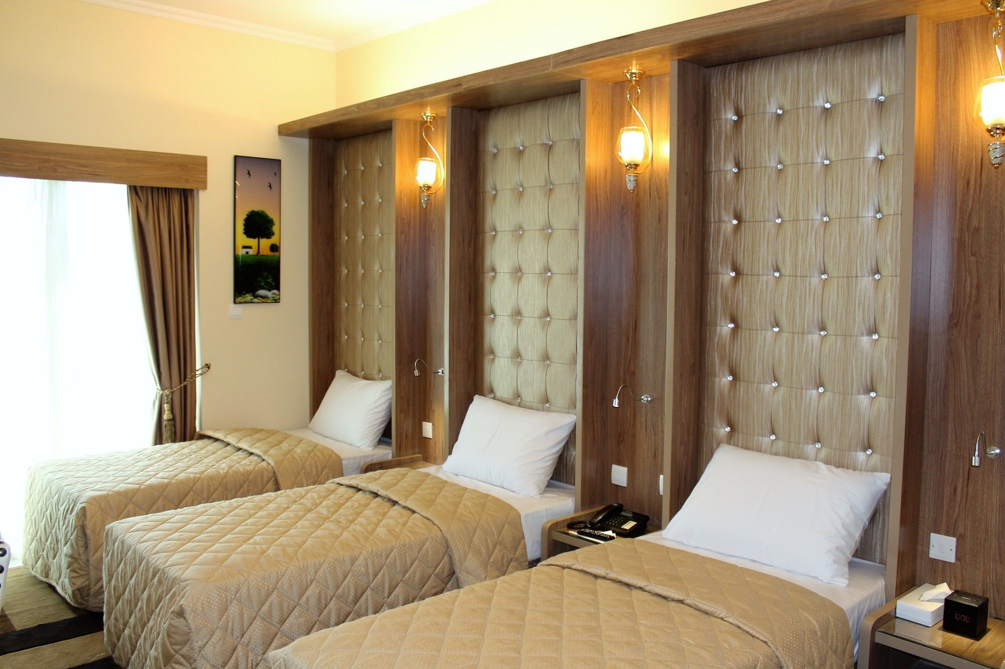Naif Fort Hotel Dubai Exterior foto