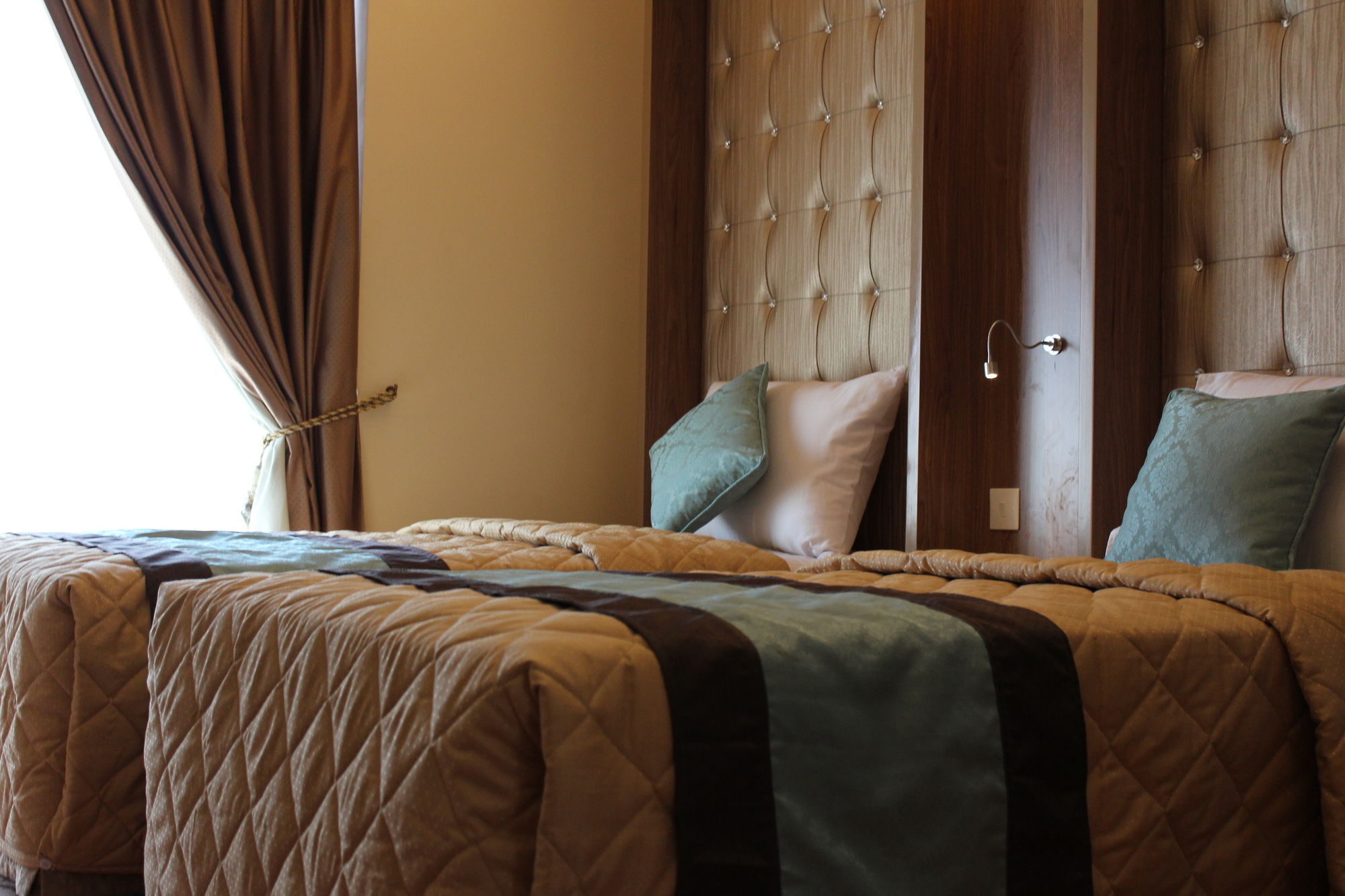Naif Fort Hotel Dubai Exterior foto