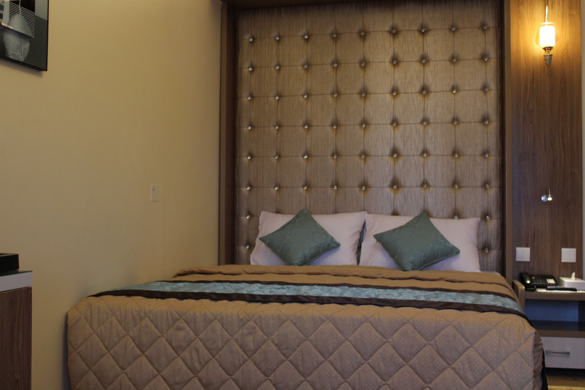 Naif Fort Hotel Dubai Exterior foto